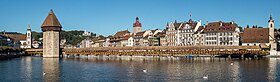 Reuss, Kapellbrücke mit Wasserturm, Jesuitenkirche, Rathaus und Rathausquai