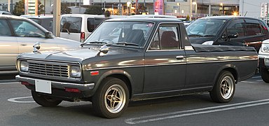 Nissan Sunny Truck B122.