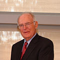 Gordon Moore (2001; Photo aus dem Jahr 2004)