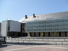 Façade est de la médiathèque Alain-Gérard.