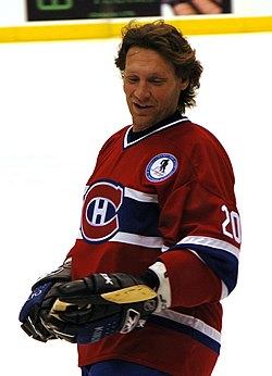 Jyrki Lumme Montreal Canadiensin alumni-joukkueen paidassa Montreal- ja Toronto-legendojen kohtaamisessa 2008.