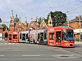 Bombardier Cityrunner 659 mit Werbung für Jochen Rindt beim Zentralfriedhof.