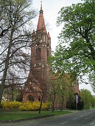 Turm und Vorhalle im Südwesten