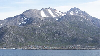 Arsuk vor dem Berg Kuunnaat (2009)