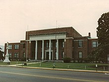 Neshoba County Mississippi Courthouse.jpg