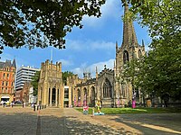 Sheffield Cathedral , Glockenturm über der Ostvierung, Laternenturm über der Westvierung