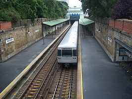 Een metrotrein in station Stadtpark