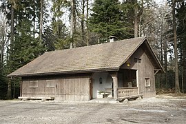 Refuge typique de la forêt du Jorat, ici dans le Bois Faucan.