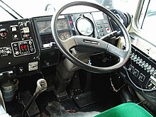 U-RP210GANの運転席（6速フロアシフト仕様）