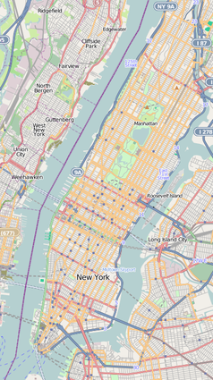 Mapa konturowa Manhattanu, w centrum znajduje się punkt z opisem „Hotel Plaza”