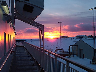 Sunrise at 07:33 in February; Vadsø