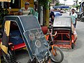 Tipa manila "pedicabs" aŭ "trisikad"