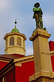 Giles County Courthouse, Confederate Memorial and cupola in Pearisburg