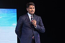 An image of Richard Gomez.