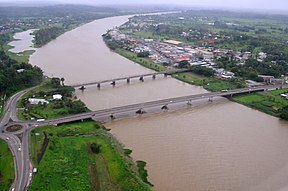 Upė iš paukščio skrydžio