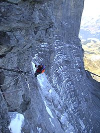 Alpinisme. La traversée Hinterstoisser sur la face nord de l'Eiger, en 2007.