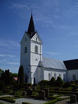 Lyby kyrka i juni 2010