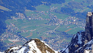 Kernbereich Telfes von der Elferspitze: Plöven, Gagers, Kapfers, Telfes (von links, mittig vorn Fulpmes)