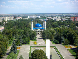 View of the Druzhby Square and the Maykop Mosque