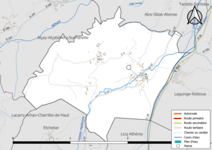 Carte en couleur présentant le réseau hydrographique de la commune