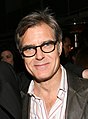 Henry Czerny interpreta Alan Crellin.