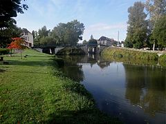 L'entrée du bief et le canal