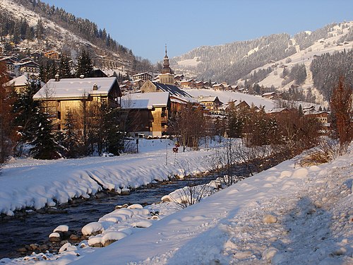 Vue du Grand-Bornand en hiver