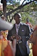 A picture of Desmond Howard wearing a suit.