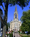 Evang.-lutherse Christus- of Stadskerk (1877; gebouwd in de stijl der neogotiek.)