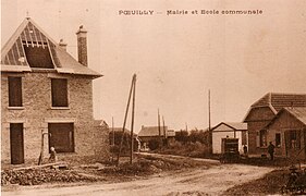 Le village en reconstruction vers 1920.