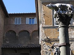 La louve siennoise dans une des rues de Sienne