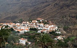 Fataga, with the canal de Fataga on the right