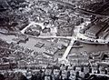 La Limmat nel 1910, con il lido femminile nel mezzo del fiume