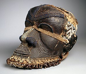 Masque Kuba (République démocratique du Congo) (définition réelle 1 536 × 1 312)