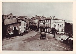 Vieille photographie de la place Antonin-Chastel.