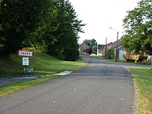 Tarzy (Ardennes) city limit sign.JPG