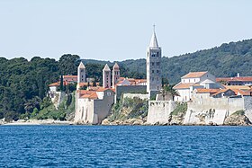 La ville de Rab et ses quatre tours