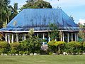 Un fale à Upolu (Samoa américaines) au toit en tôle (2010).