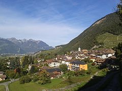 Vue d'Ollon depuis le sud, vignes du côté des Arnoux.