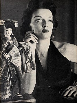 Jane Russell (1954), Photoplay