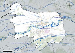 Carte en couleur présentant le réseau hydrographique de la commune