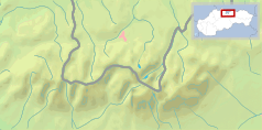 Mapa konturowa Tatr, na dole nieco na prawo znajduje się czarny trójkącik z opisem „Staroleśny Szczyt”