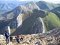 Anvista dende a tuca d'o Txindoki enta l'este: o mont Larraone.