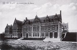 Station Brugge-Sint-Pieters tussen 1904 en 1909 door Oscar De Breuck gebouwd, in samenwerking met architect Denys.