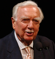 Q31073 Walter Cronkite in 2004 (Foto: Bill Ingalls) geboren op 4 november 1916 overleden op 17 juli 2009