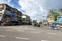 ตัวเมืองท่าข้ามบริเวณหน้าสถานีรถไฟสุราษฎร์ธานี