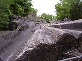 Ледниковые борозды в известняках на острове Келлиз, Огайо