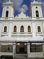 The seat of the Archdiocese of Feira de Santana is Catedral Metropolitana Senhora Sant’Ana.