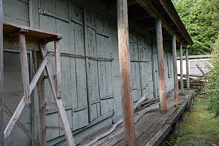 Зерносховище з с. Чайківщина Оржицького району Полтавської області, Переяслав-Хмельницький, вул. Літописна, 2, в південній частині музею