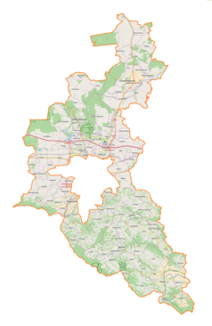 Mapa konturowa powiatu rzeszowskiego, blisko dolnej krawiędzi po prawej znajduje się punkt z opisem „Dąbrówka Starzeńska”